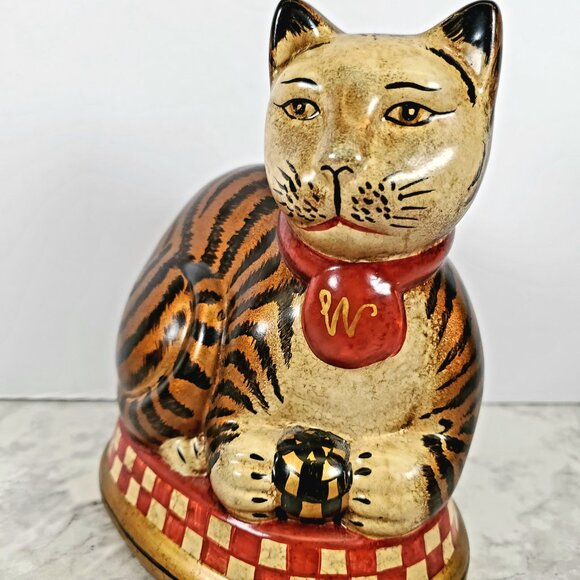 Vintage Raymond Waites “Toyo” Ceramic Cat Figurine Striped Tiger Cat - Picture 8 of 10